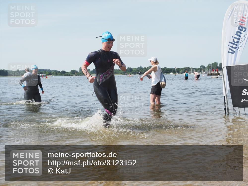22.06.2025 - Viking Triathlon KatJ http://msf.ph/oto/8123152 22.06.2025 10:53:19 Schwimmen 165, 201, 241, 319 meine-sportfotos.de