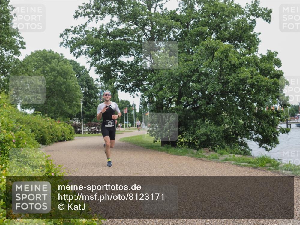22.06.2025 - Viking Triathlon KatJ http://msf.ph/oto/8123171 22.06.2025 15:18:38 Laufen 378 meine-sportfotos.de