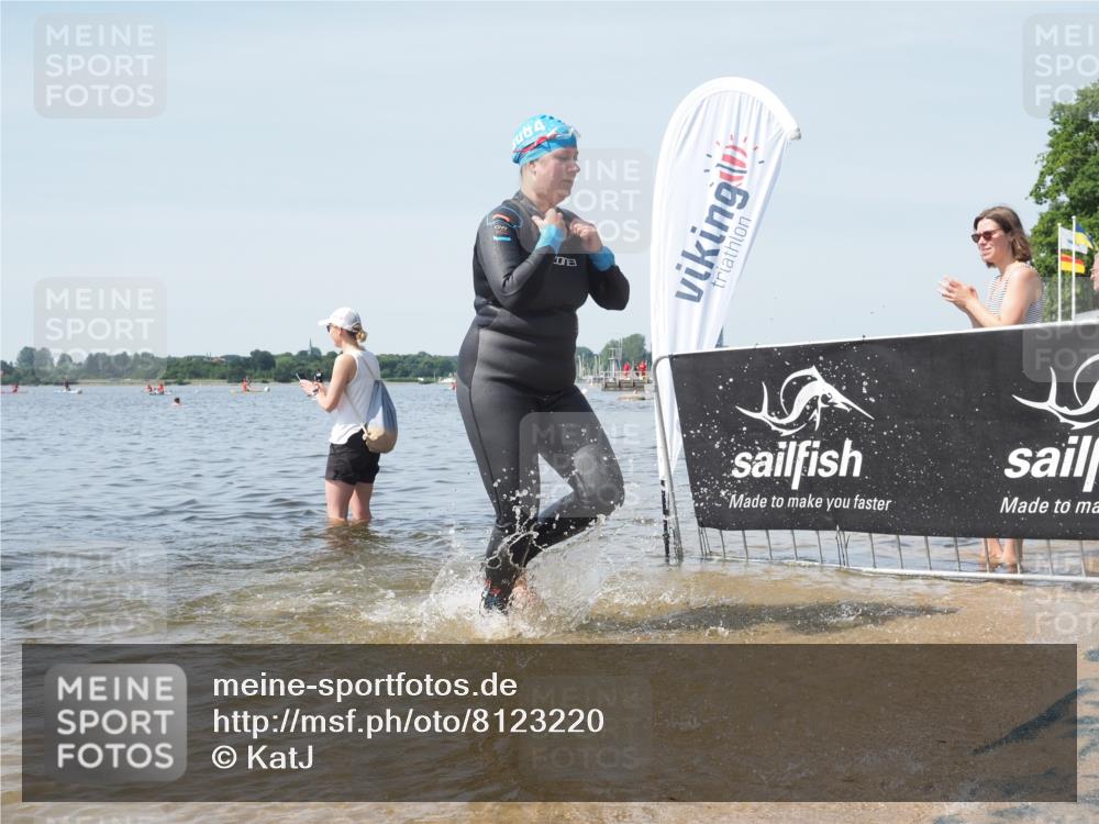22.06.2025 - Viking Triathlon KatJ http://msf.ph/oto/8123220 22.06.2025 10:53:25 Schwimmen 201, 241, 319 meine-sportfotos.de