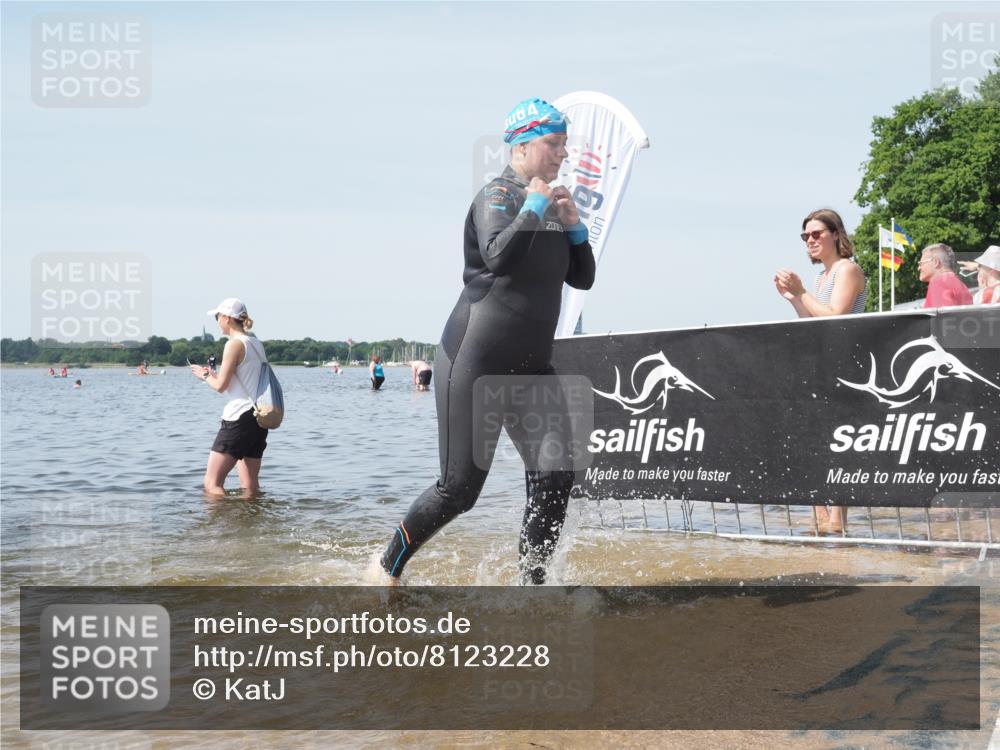 22.06.2025 - Viking Triathlon KatJ http://msf.ph/oto/8123228 22.06.2025 10:53:25 Schwimmen 201, 241, 319 meine-sportfotos.de