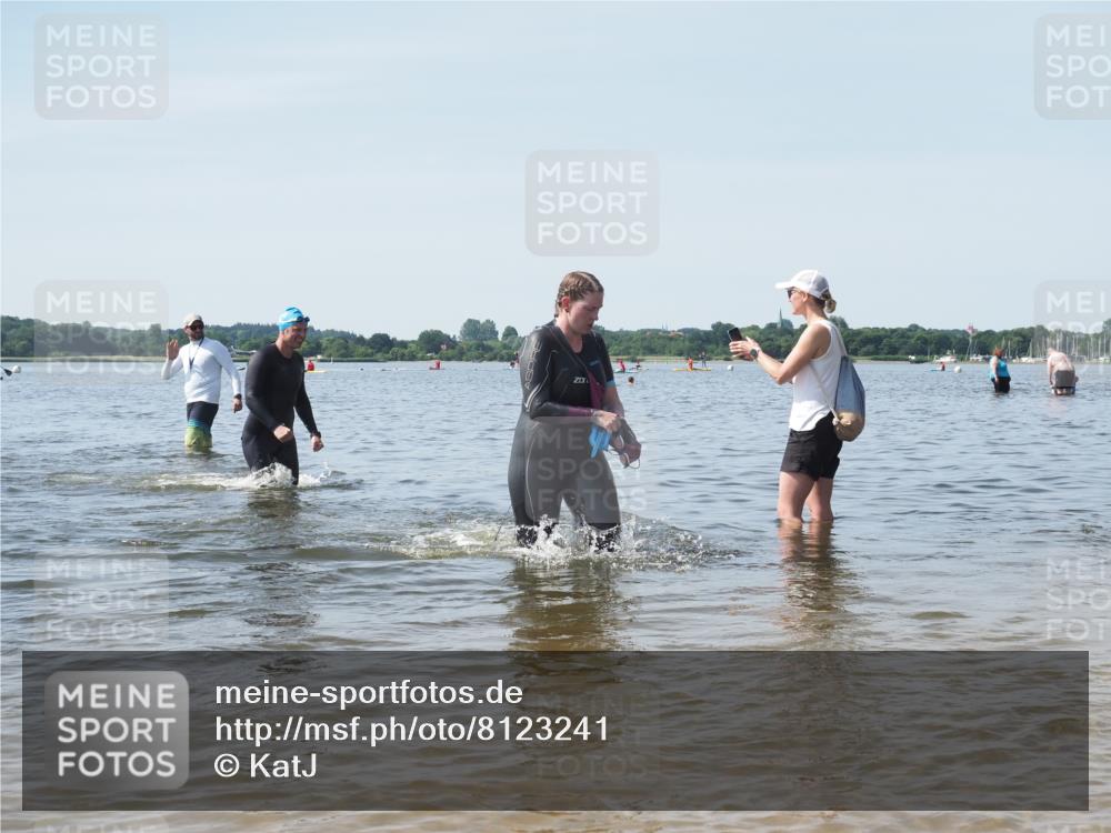 22.06.2025 - Viking Triathlon KatJ http://msf.ph/oto/8123241 22.06.2025 10:53:29 Schwimmen 201, 241 meine-sportfotos.de
