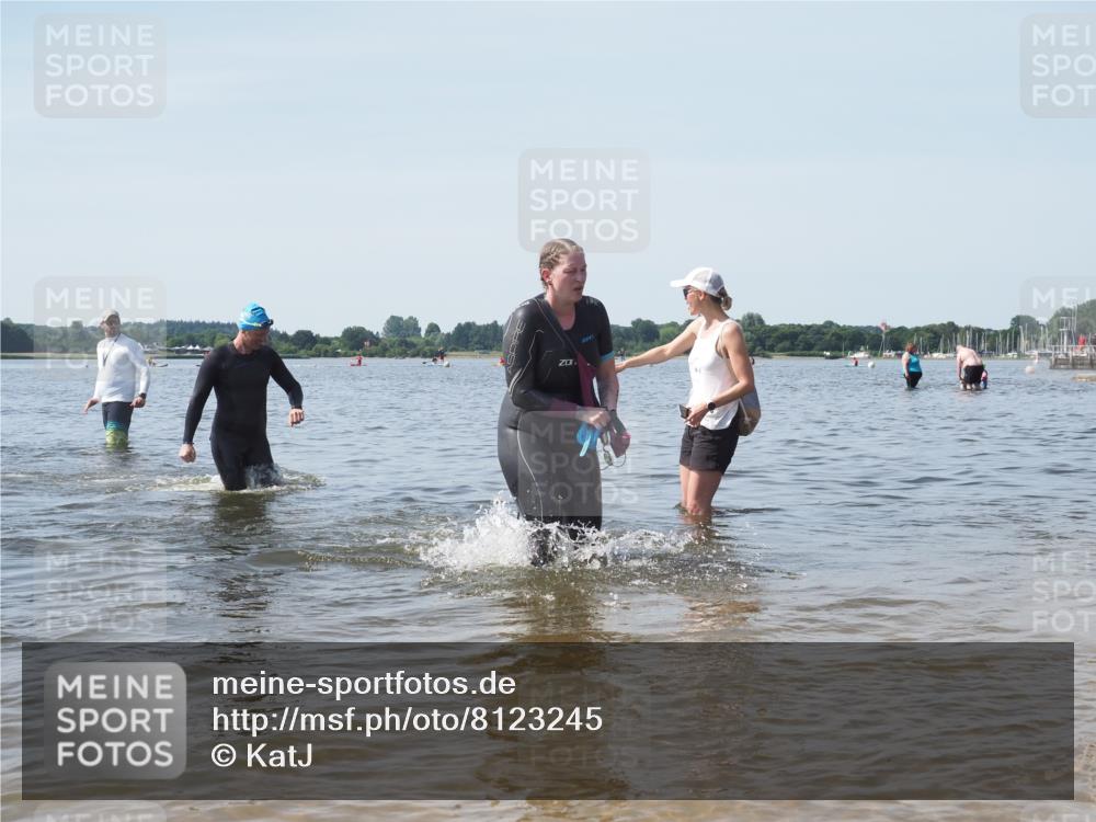 22.06.2025 - Viking Triathlon KatJ http://msf.ph/oto/8123245 22.06.2025 10:53:30 Schwimmen 201, 241 meine-sportfotos.de