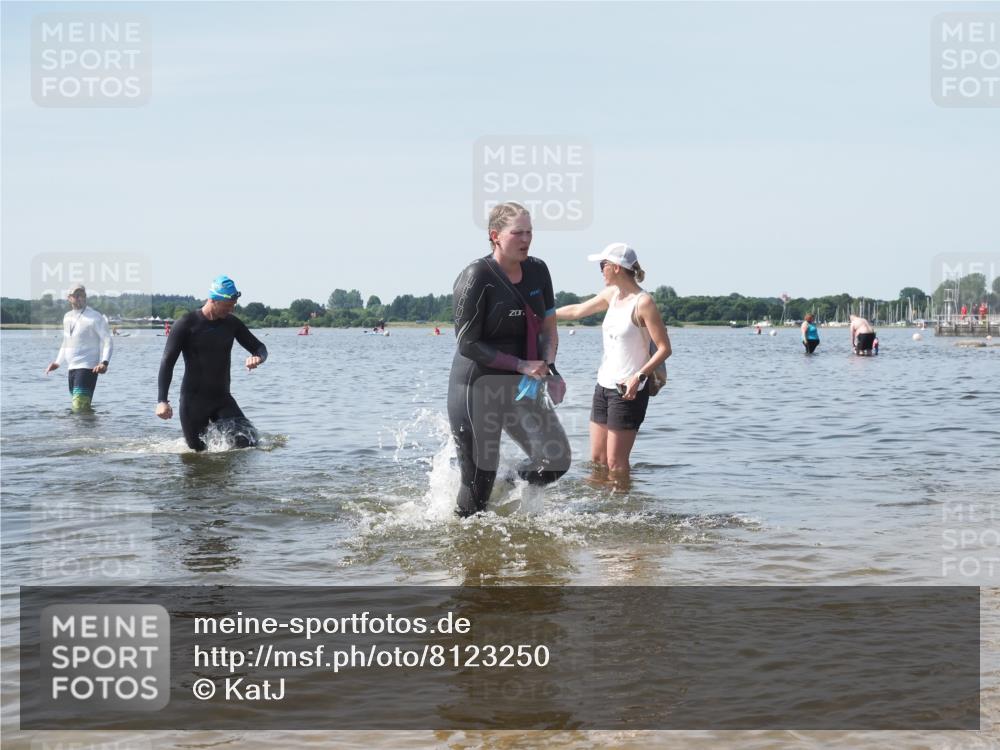 22.06.2025 - Viking Triathlon KatJ http://msf.ph/oto/8123250 22.06.2025 10:53:30 Schwimmen 201, 241 meine-sportfotos.de