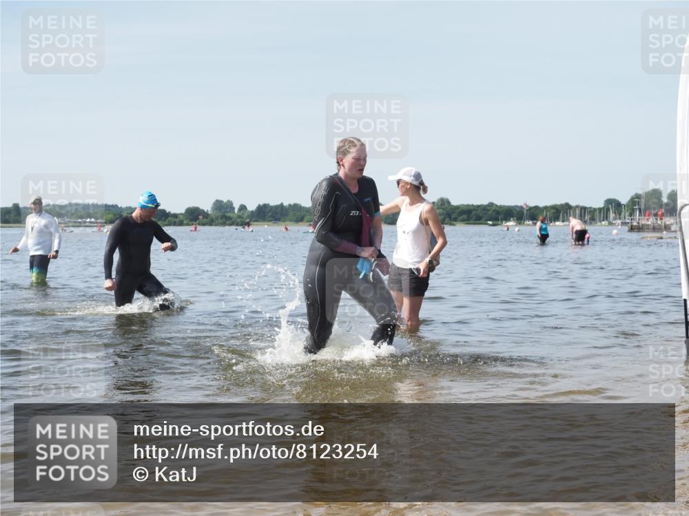 22.06.2025 - Viking Triathlon KatJ http://msf.ph/oto/8123254 22.06.2025 10:53:30 Schwimmen 201, 241 meine-sportfotos.de