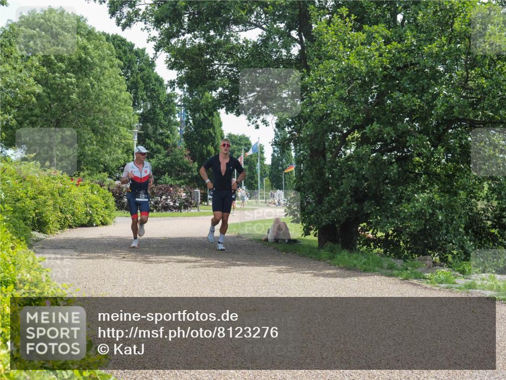 22.06.2025 - Viking Triathlon KatJ http://msf.ph/oto/8123276 22.06.2025 13:04:33 Laufen 229, 329 meine-sportfotos.de