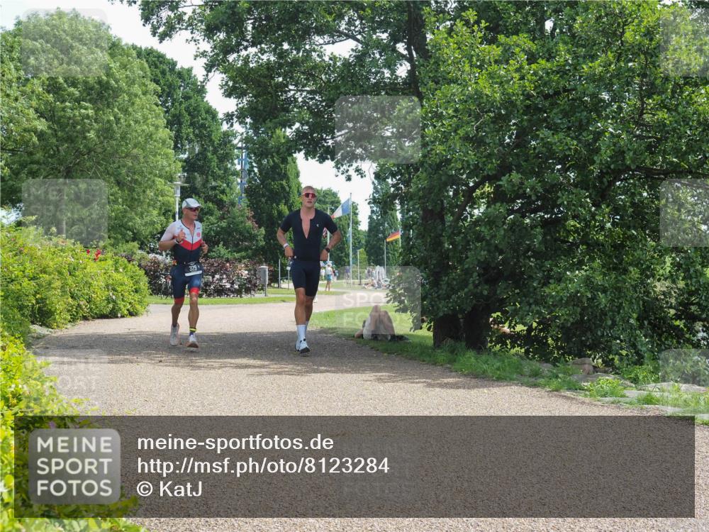 22.06.2025 - Viking Triathlon KatJ http://msf.ph/oto/8123284 22.06.2025 13:04:33 Laufen 229, 329 meine-sportfotos.de