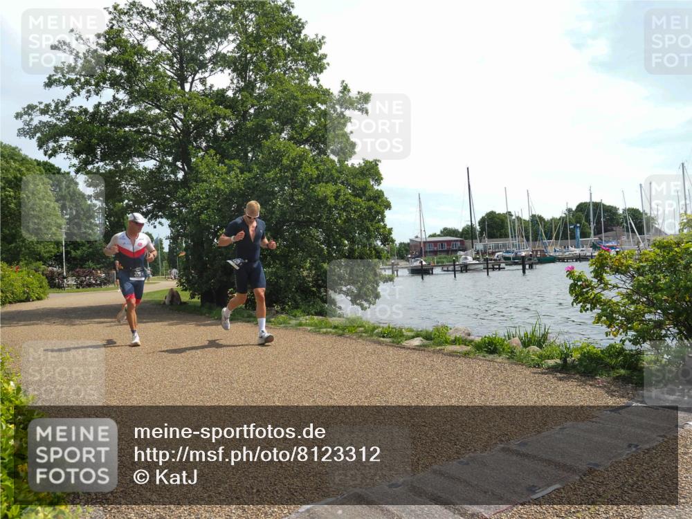 22.06.2025 - Viking Triathlon KatJ http://msf.ph/oto/8123312 22.06.2025 13:04:35 Laufen 229, 329 meine-sportfotos.de