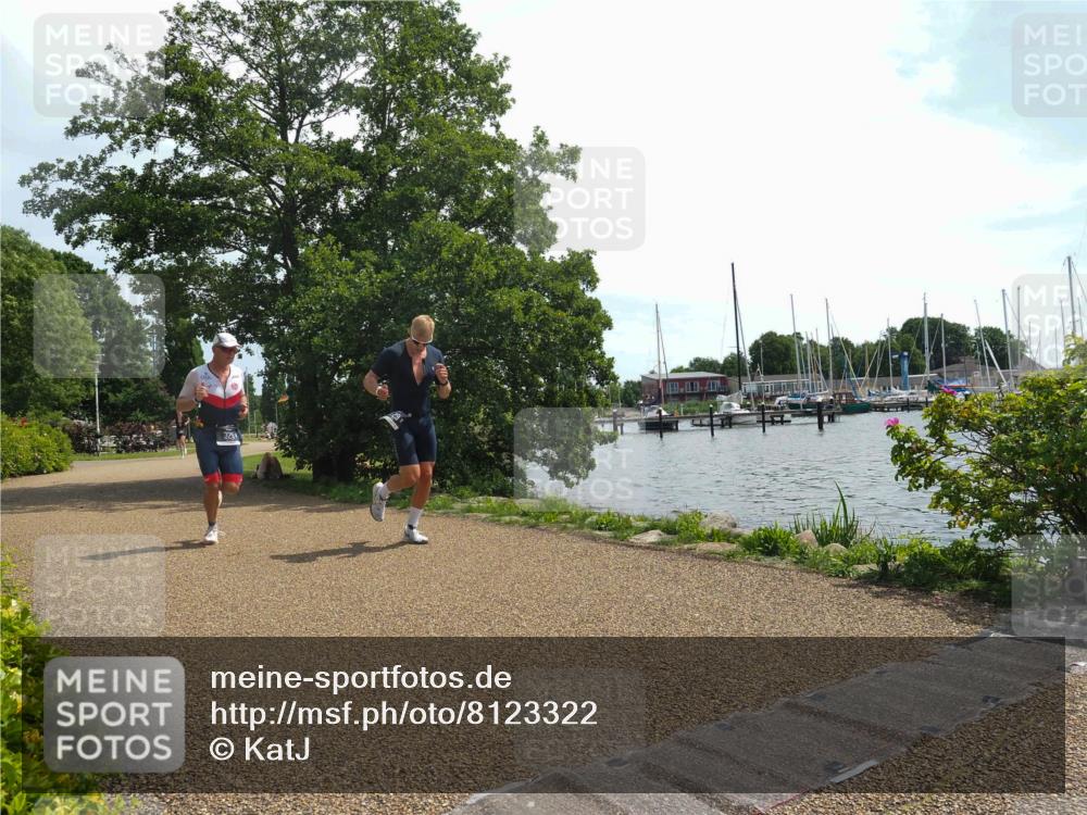 22.06.2025 - Viking Triathlon KatJ http://msf.ph/oto/8123322 22.06.2025 13:04:35 Laufen 229, 329 meine-sportfotos.de