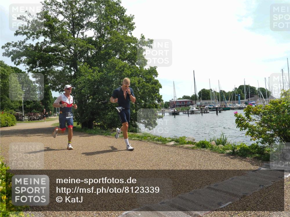 22.06.2025 - Viking Triathlon KatJ http://msf.ph/oto/8123339 22.06.2025 13:04:35 Laufen 229, 329 meine-sportfotos.de