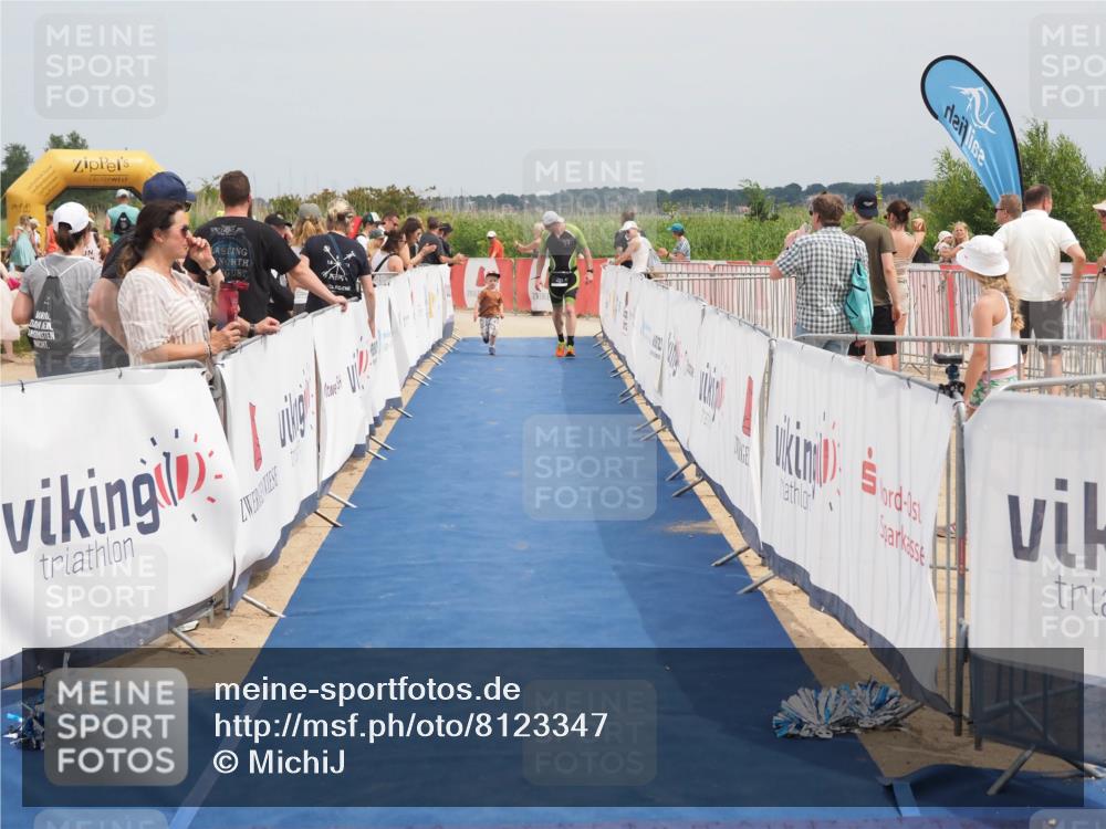 22.06.2025 - Viking Triathlon MichiJ http://msf.ph/oto/8123347 22.06.2025 15:14:27 Ziel 281 meine-sportfotos.de