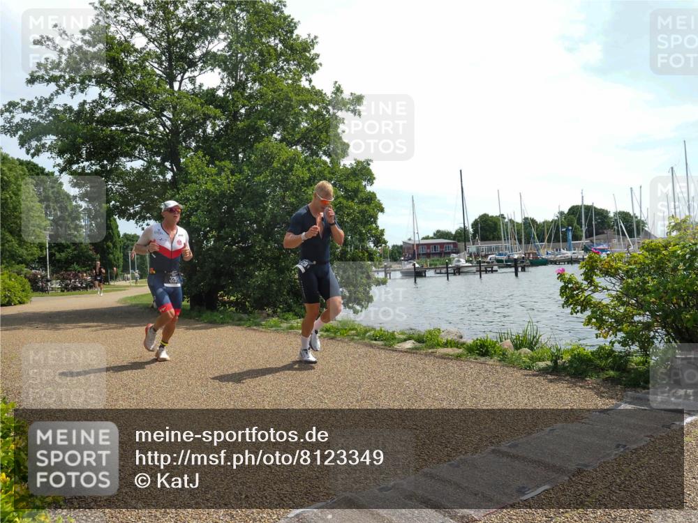 22.06.2025 - Viking Triathlon KatJ http://msf.ph/oto/8123349 22.06.2025 13:04:35 Laufen 229, 329 meine-sportfotos.de
