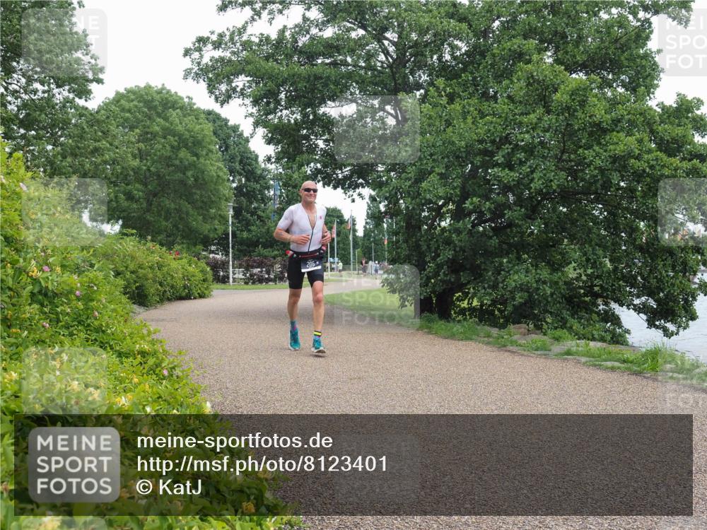 22.06.2025 - Viking Triathlon KatJ http://msf.ph/oto/8123401 22.06.2025 15:18:52 Laufen 205 meine-sportfotos.de
