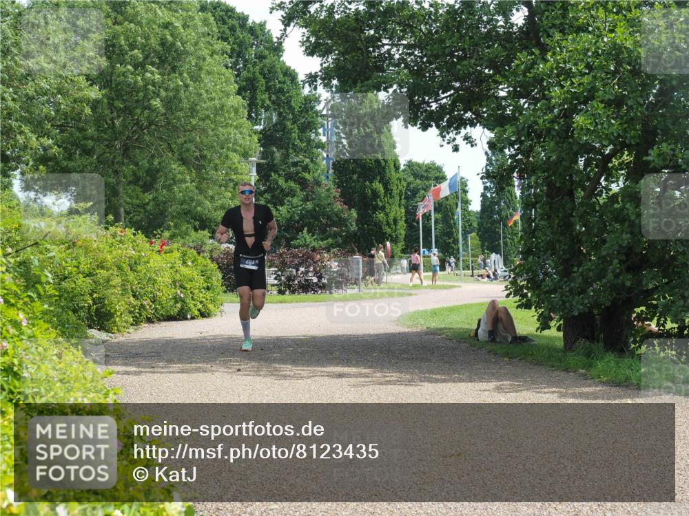 22.06.2025 - Viking Triathlon KatJ http://msf.ph/oto/8123435 22.06.2025 13:04:40 Laufen 203 meine-sportfotos.de