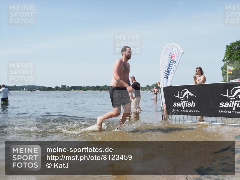 22.06.2025 - Viking Triathlon KatJ http://msf.ph/oto/8123459 22.06.2025 10:54:58 Schwimmen 305 meine-sportfotos.de