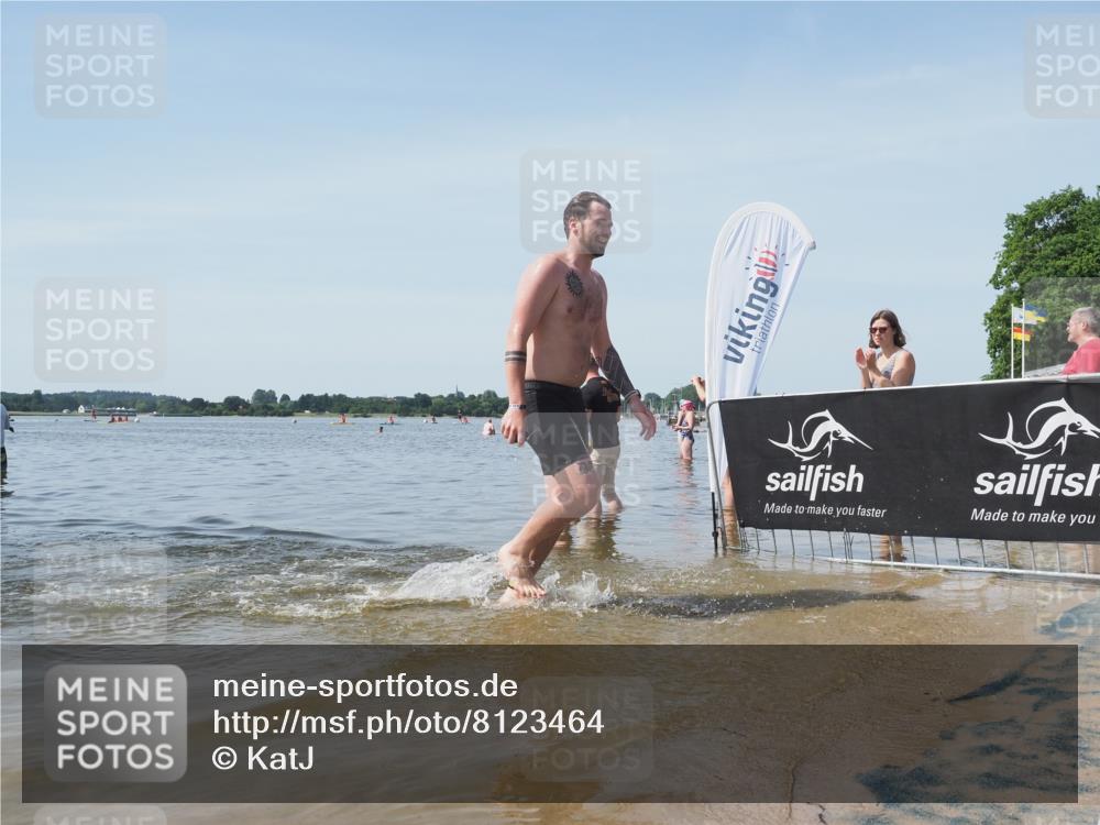 22.06.2025 - Viking Triathlon KatJ http://msf.ph/oto/8123464 22.06.2025 10:54:58 Schwimmen 305 meine-sportfotos.de