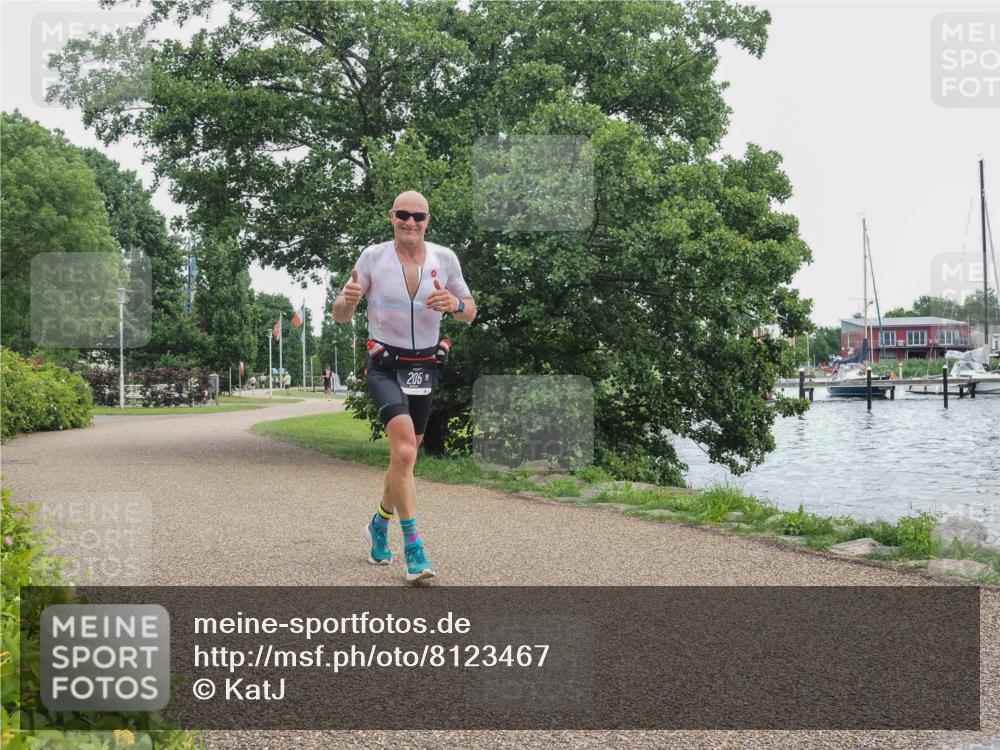 22.06.2025 - Viking Triathlon KatJ http://msf.ph/oto/8123467 22.06.2025 15:18:54 Laufen 205 meine-sportfotos.de