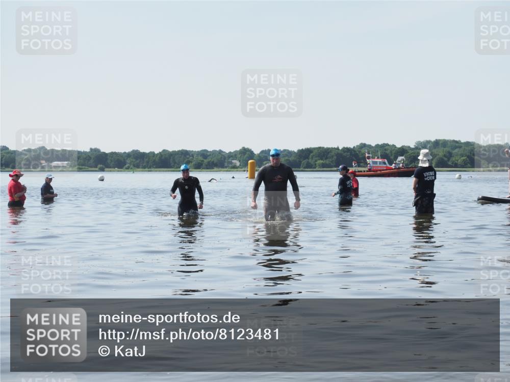 22.06.2025 - Viking Triathlon KatJ http://msf.ph/oto/8123481 22.06.2025 10:55:17 Schwimmen 246, 472 meine-sportfotos.de