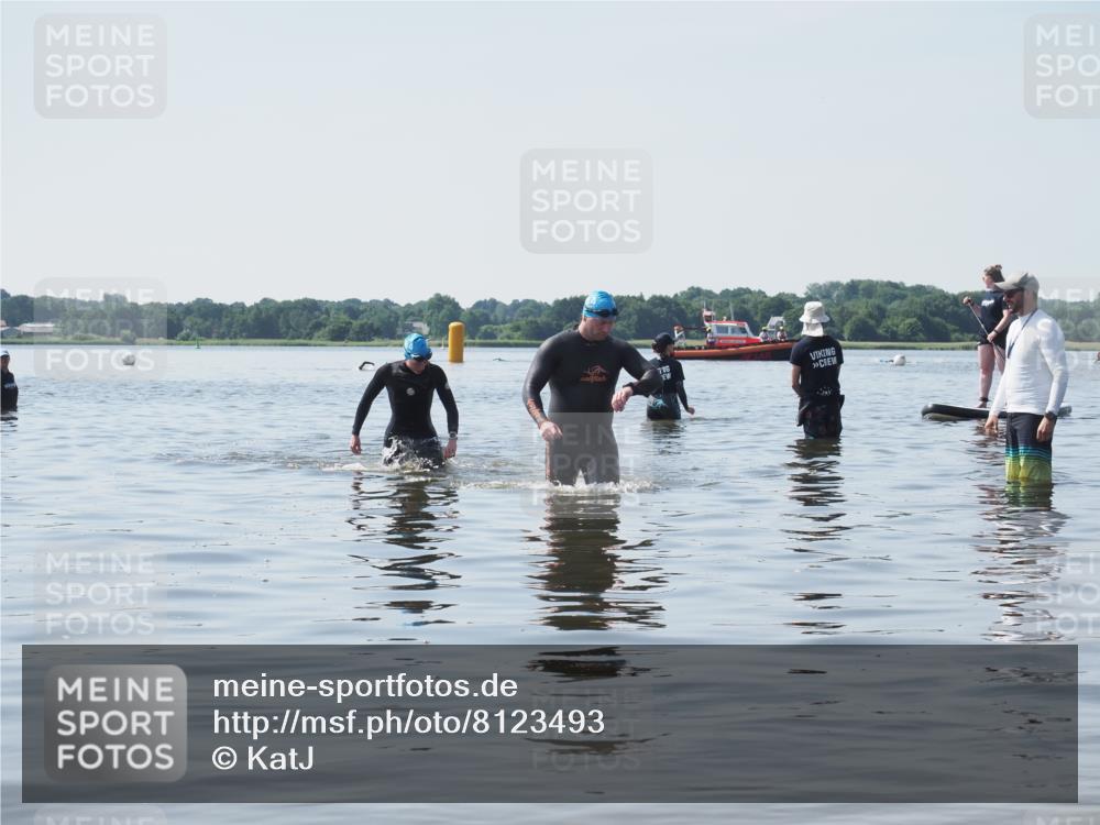 22.06.2025 - Viking Triathlon KatJ http://msf.ph/oto/8123493 22.06.2025 10:55:21 Schwimmen 246, 472 meine-sportfotos.de