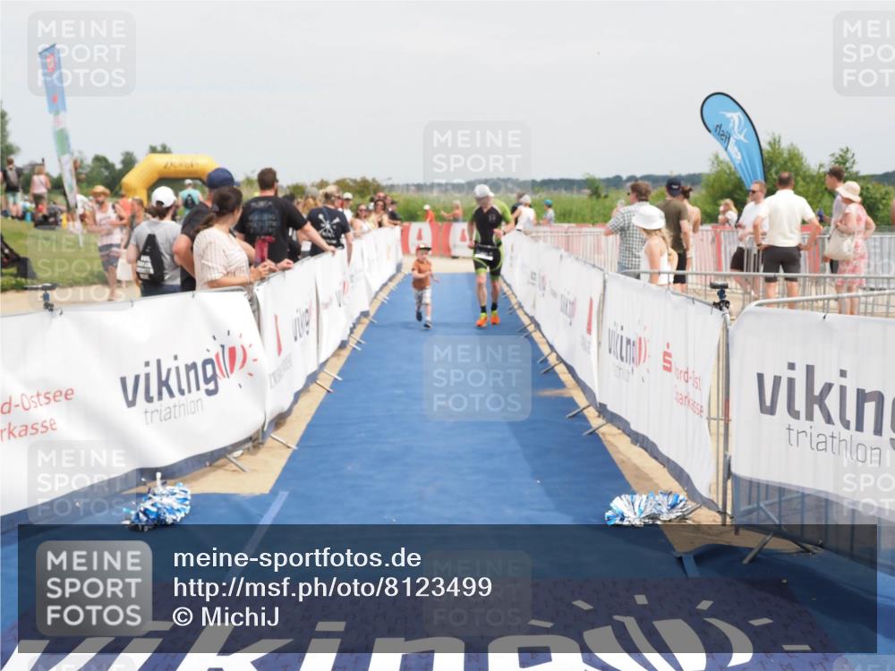 22.06.2025 - Viking Triathlon MichiJ http://msf.ph/oto/8123499 22.06.2025 15:14:30 Ziel 281 meine-sportfotos.de