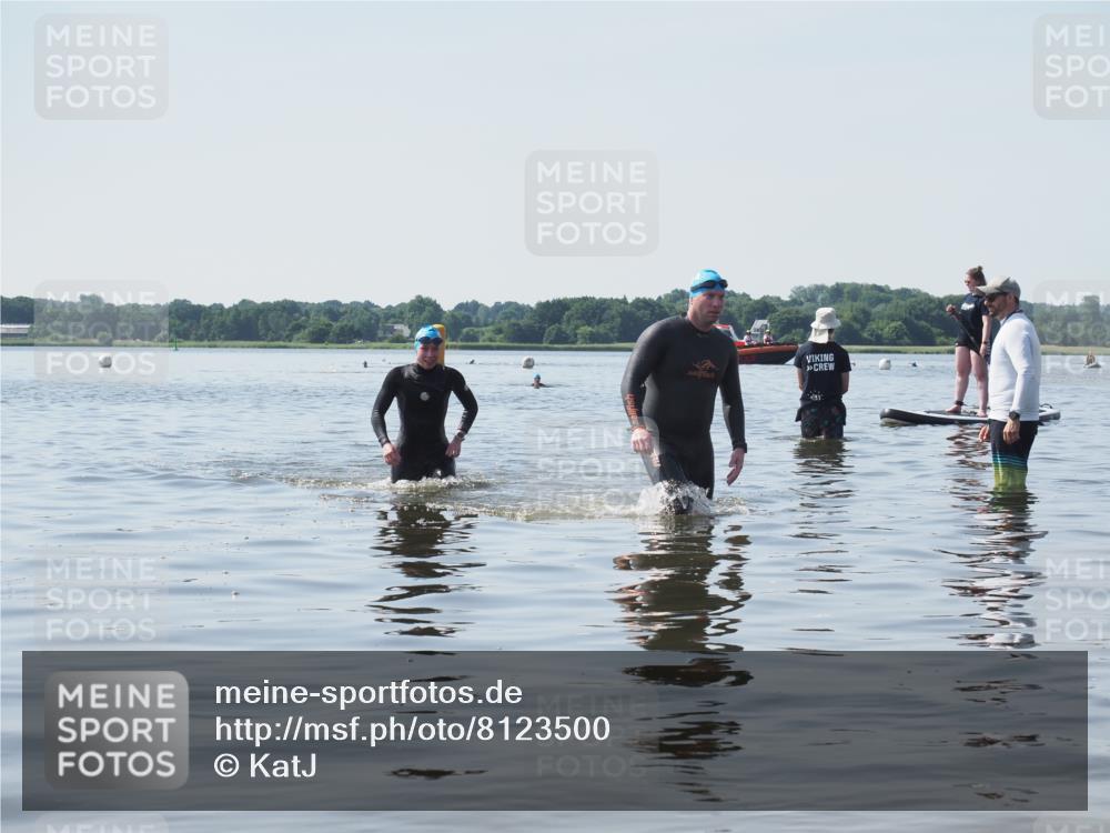 22.06.2025 - Viking Triathlon KatJ http://msf.ph/oto/8123500 22.06.2025 10:55:22 Schwimmen 246, 472 meine-sportfotos.de