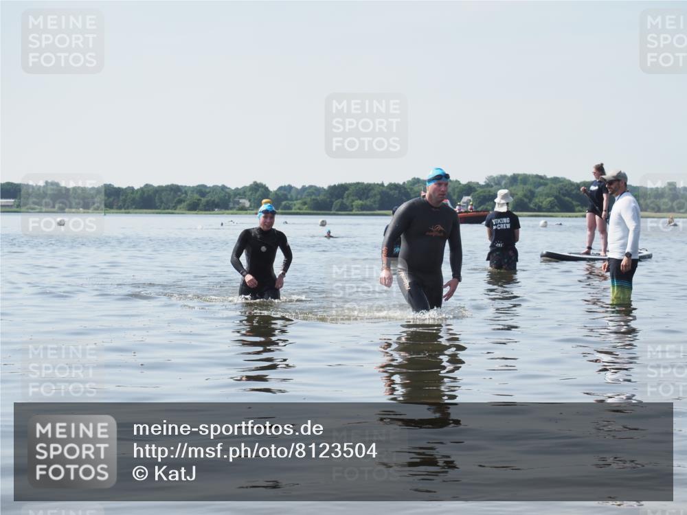 22.06.2025 - Viking Triathlon KatJ http://msf.ph/oto/8123504 22.06.2025 10:55:22 Schwimmen 246, 472 meine-sportfotos.de