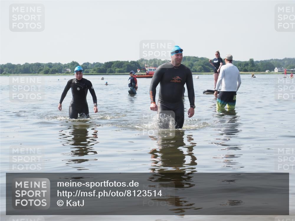 22.06.2025 - Viking Triathlon KatJ http://msf.ph/oto/8123514 22.06.2025 10:55:24 Schwimmen 246, 472 meine-sportfotos.de