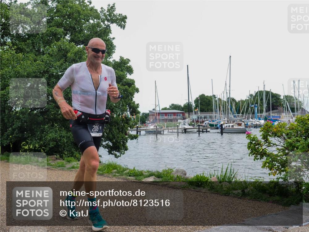 22.06.2025 - Viking Triathlon KatJ http://msf.ph/oto/8123516 22.06.2025 15:18:54 Laufen 205 meine-sportfotos.de