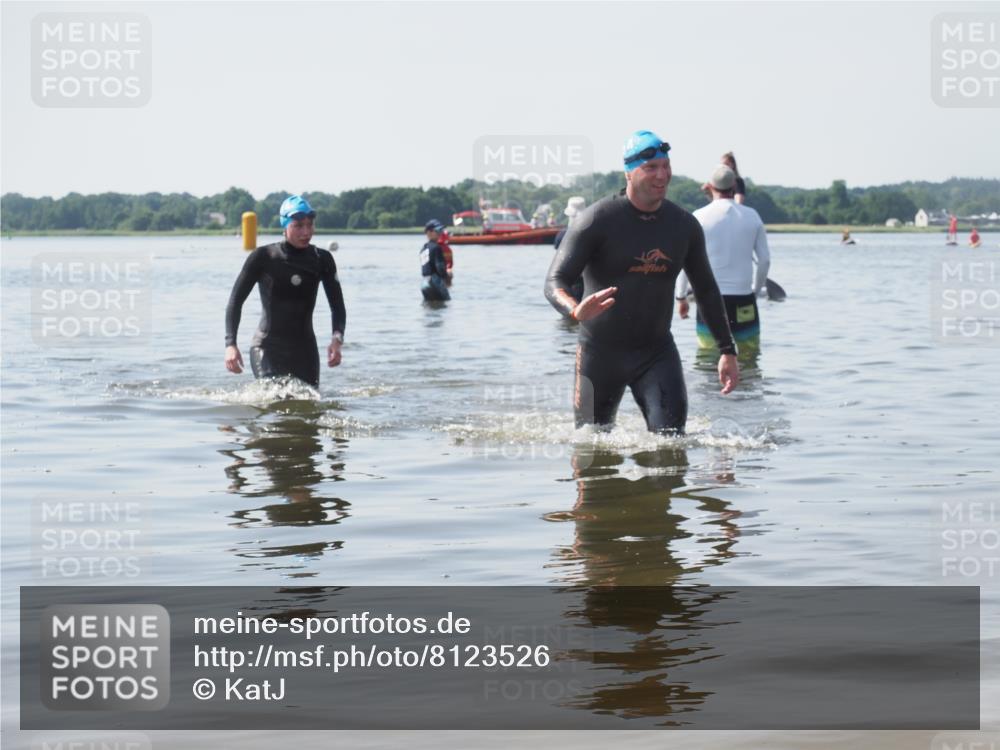 22.06.2025 - Viking Triathlon KatJ http://msf.ph/oto/8123526 22.06.2025 10:55:25 Schwimmen 246, 472 meine-sportfotos.de