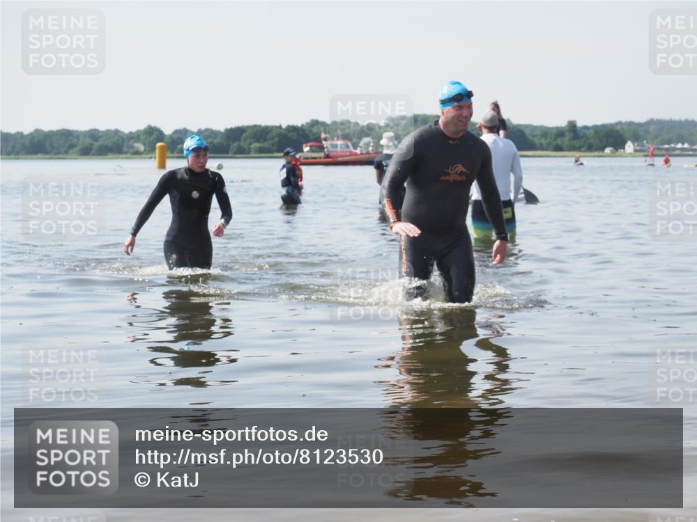 22.06.2025 - Viking Triathlon KatJ http://msf.ph/oto/8123530 22.06.2025 10:55:26 Schwimmen 246, 472 meine-sportfotos.de