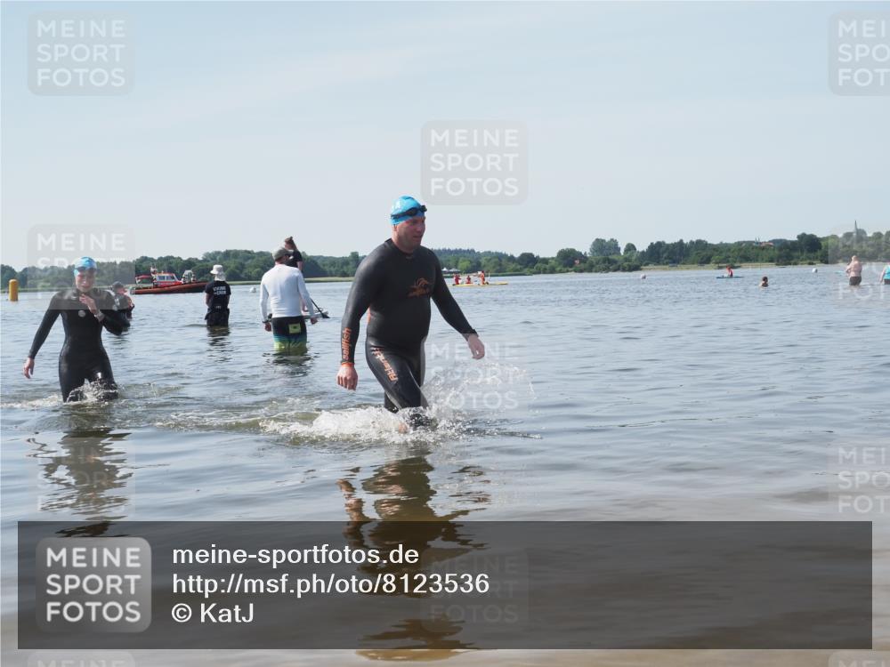 22.06.2025 - Viking Triathlon KatJ http://msf.ph/oto/8123536 22.06.2025 10:55:27 Schwimmen 246, 472 meine-sportfotos.de