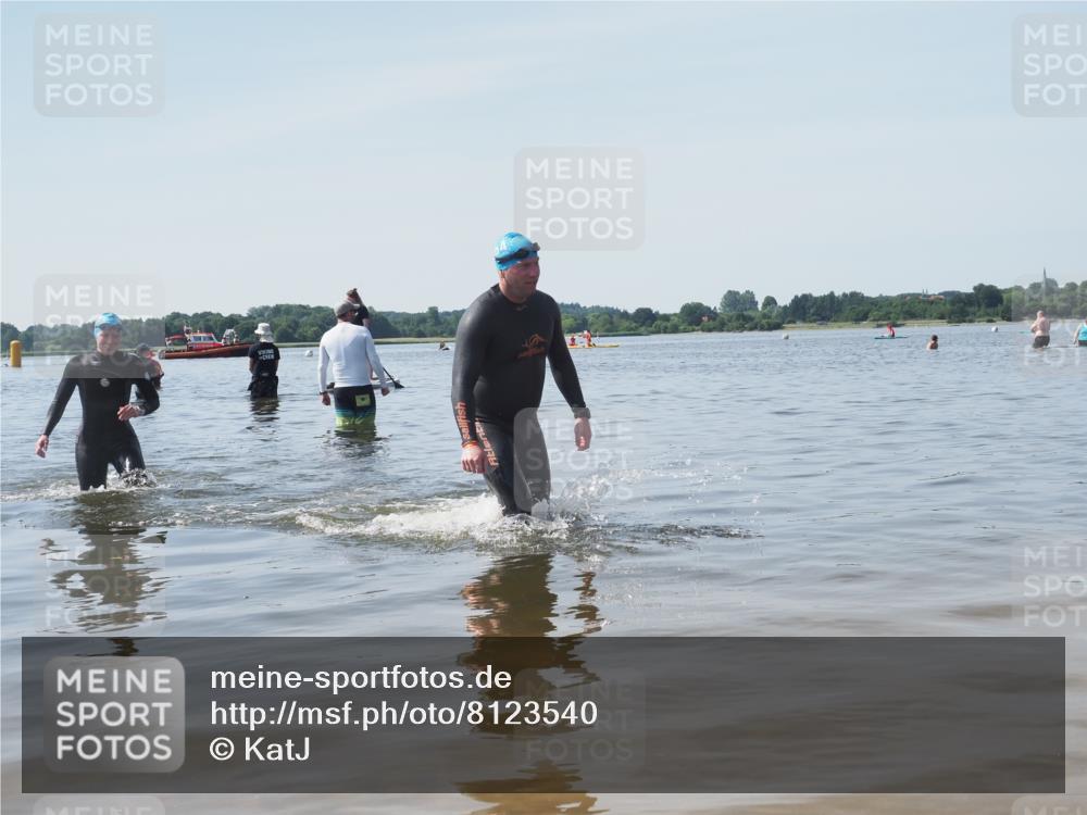 22.06.2025 - Viking Triathlon KatJ http://msf.ph/oto/8123540 22.06.2025 10:55:27 Schwimmen 246, 472 meine-sportfotos.de