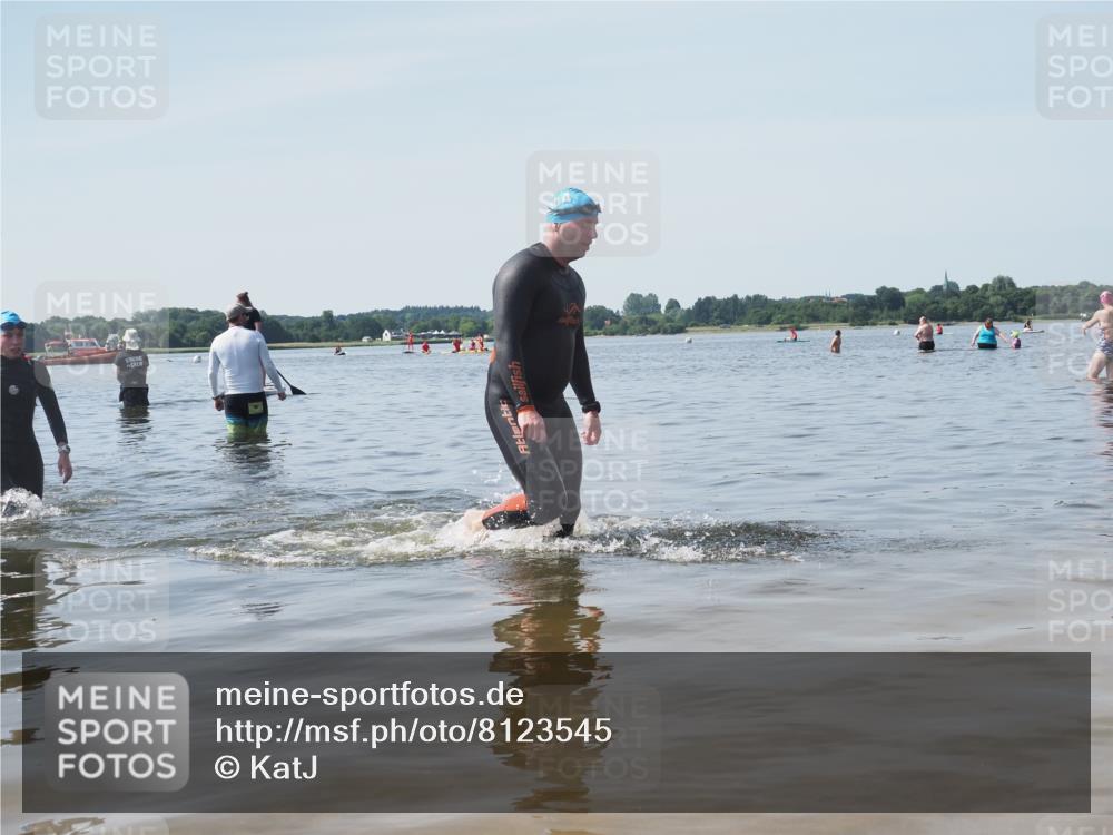 22.06.2025 - Viking Triathlon KatJ http://msf.ph/oto/8123545 22.06.2025 10:55:28 Schwimmen 246, 472 meine-sportfotos.de