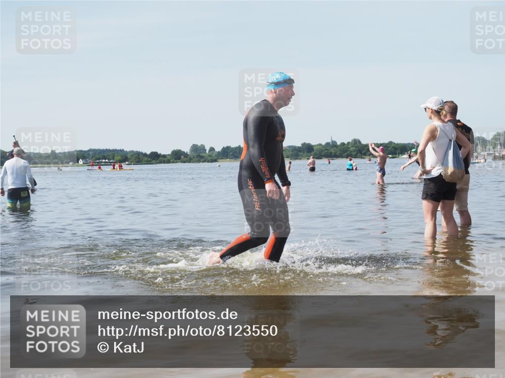 22.06.2025 - Viking Triathlon KatJ http://msf.ph/oto/8123550 22.06.2025 10:55:29 Schwimmen 246, 472 meine-sportfotos.de