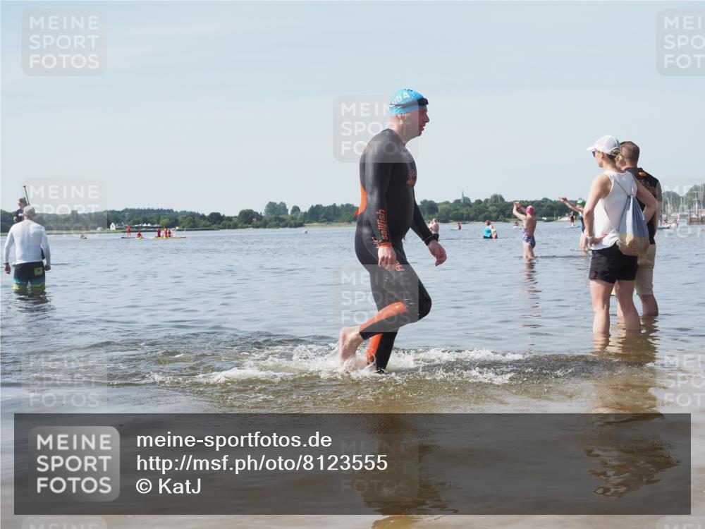 22.06.2025 - Viking Triathlon KatJ http://msf.ph/oto/8123555 22.06.2025 10:55:29 Schwimmen 246, 472 meine-sportfotos.de