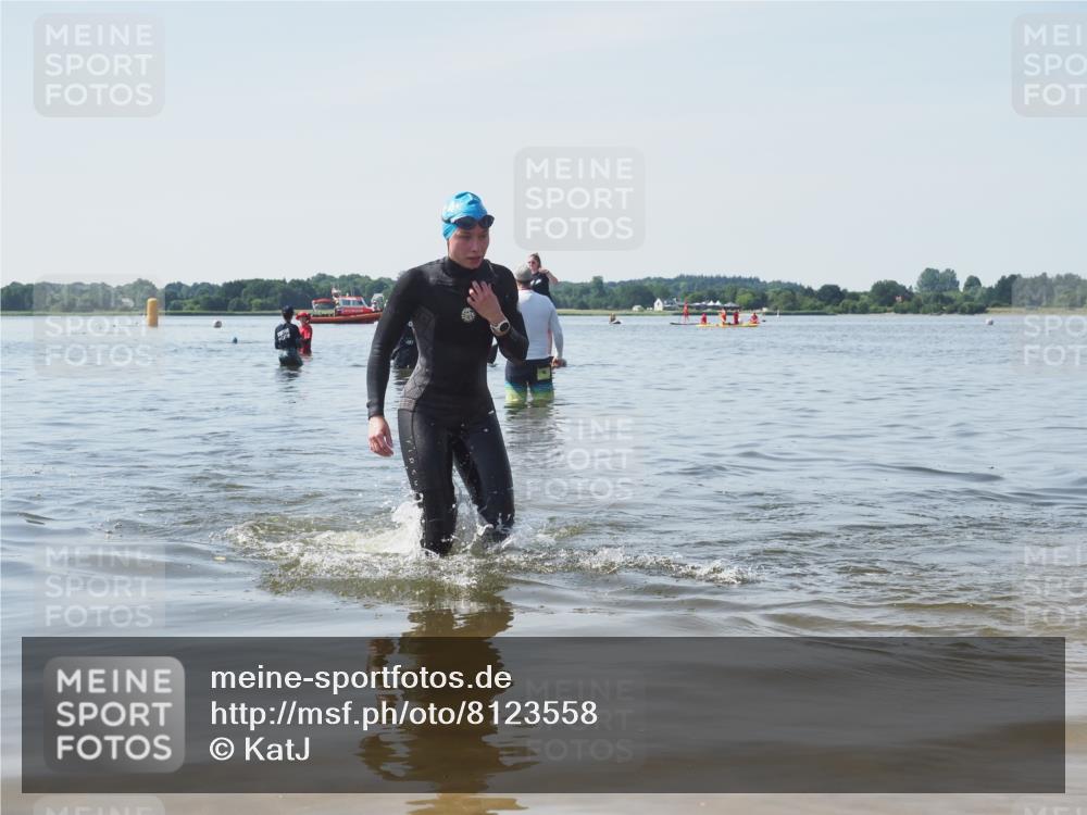 22.06.2025 - Viking Triathlon KatJ http://msf.ph/oto/8123558 22.06.2025 10:55:31 Schwimmen 246, 472 meine-sportfotos.de