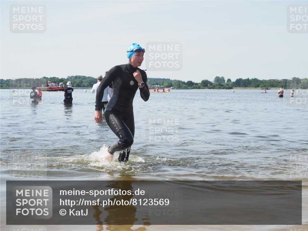 22.06.2025 - Viking Triathlon KatJ http://msf.ph/oto/8123569 22.06.2025 10:55:32 Schwimmen 246, 472 meine-sportfotos.de