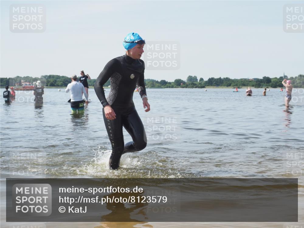 22.06.2025 - Viking Triathlon KatJ http://msf.ph/oto/8123579 22.06.2025 10:55:33 Schwimmen 246, 472 meine-sportfotos.de