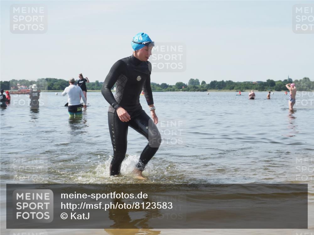 22.06.2025 - Viking Triathlon KatJ http://msf.ph/oto/8123583 22.06.2025 10:55:33 Schwimmen 246, 472 meine-sportfotos.de