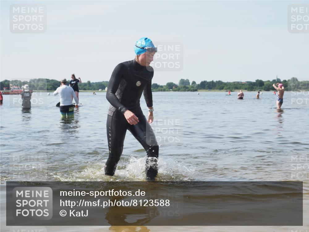 22.06.2025 - Viking Triathlon KatJ http://msf.ph/oto/8123588 22.06.2025 10:55:33 Schwimmen 246, 472 meine-sportfotos.de
