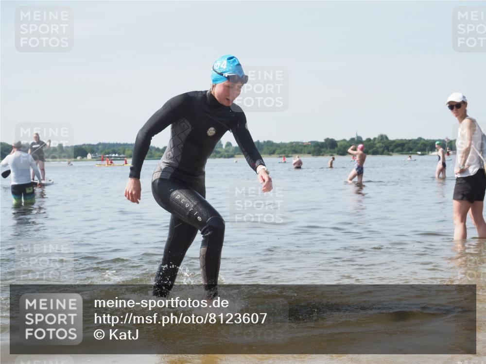 22.06.2025 - Viking Triathlon KatJ http://msf.ph/oto/8123607 22.06.2025 10:55:33 Schwimmen 246, 472 meine-sportfotos.de