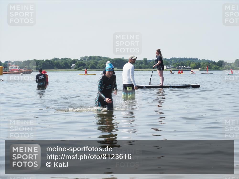 22.06.2025 - Viking Triathlon KatJ http://msf.ph/oto/8123616 22.06.2025 10:56:19 Schwimmen 499 meine-sportfotos.de