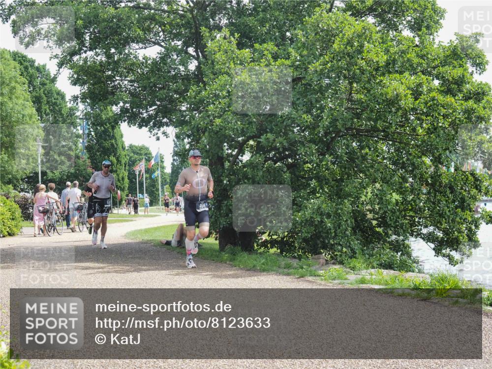 22.06.2025 - Viking Triathlon KatJ http://msf.ph/oto/8123633 22.06.2025 13:05:47 Laufen 125, 464, 510 meine-sportfotos.de
