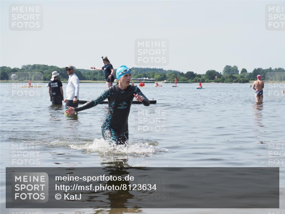 22.06.2025 - Viking Triathlon KatJ http://msf.ph/oto/8123634 22.06.2025 10:56:22 Schwimmen 499 meine-sportfotos.de