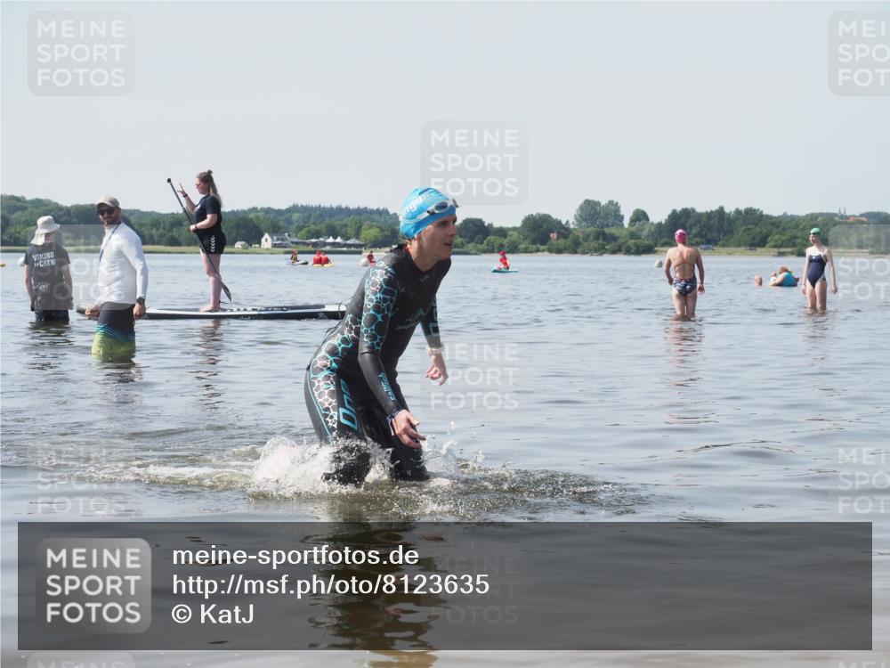 22.06.2025 - Viking Triathlon KatJ http://msf.ph/oto/8123635 22.06.2025 10:56:23 Schwimmen 499 meine-sportfotos.de