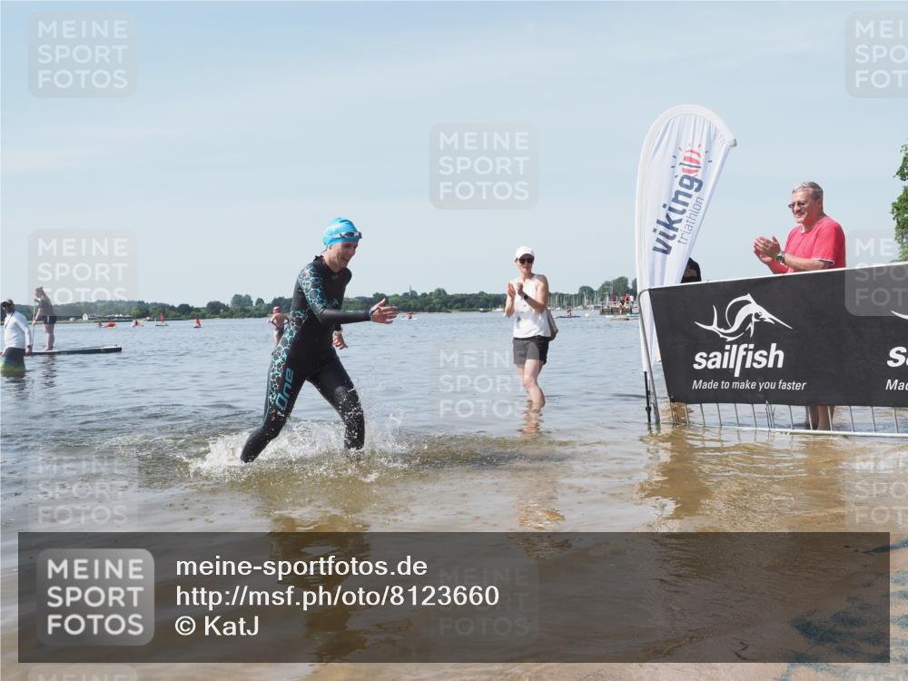22.06.2025 - Viking Triathlon KatJ http://msf.ph/oto/8123660 22.06.2025 10:56:25 Schwimmen 499 meine-sportfotos.de