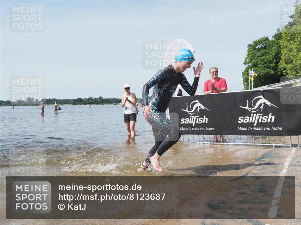 22.06.2025 - Viking Triathlon KatJ http://msf.ph/oto/8123687 22.06.2025 10:56:26 Schwimmen 499 meine-sportfotos.de