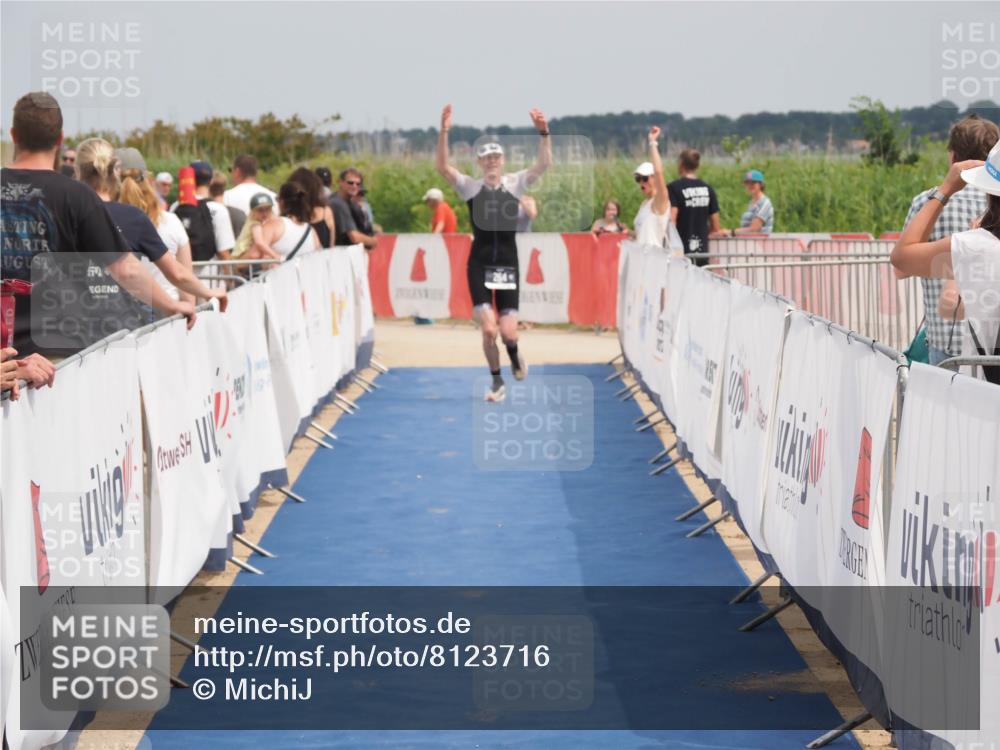 22.06.2025 - Viking Triathlon MichiJ http://msf.ph/oto/8123716 22.06.2025 15:14:49 Ziel 264 meine-sportfotos.de