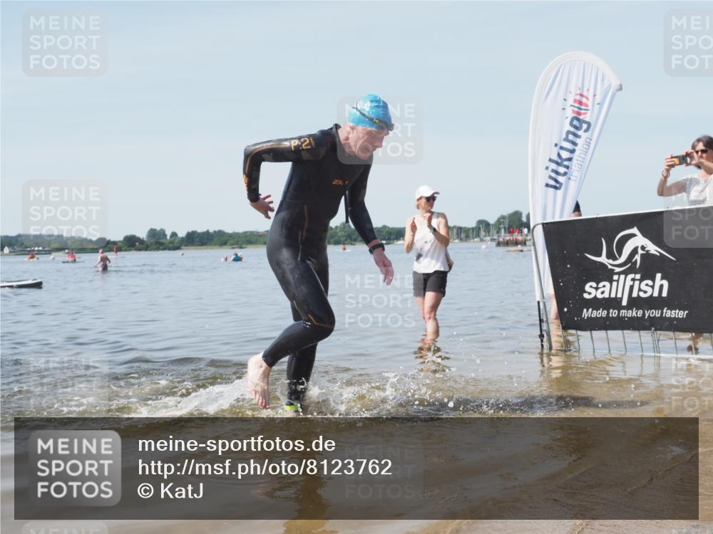 22.06.2025 - Viking Triathlon KatJ http://msf.ph/oto/8123762 22.06.2025 10:56:58 Schwimmen 363 meine-sportfotos.de