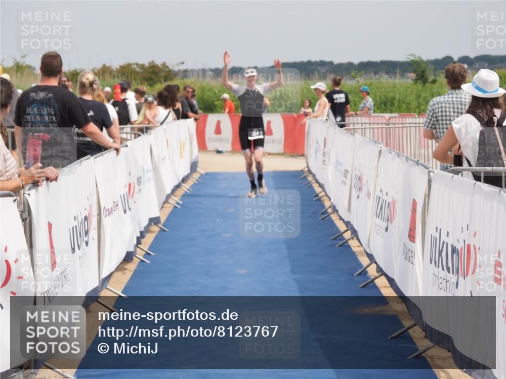 22.06.2025 - Viking Triathlon MichiJ http://msf.ph/oto/8123767 22.06.2025 15:14:49 Ziel 264 meine-sportfotos.de