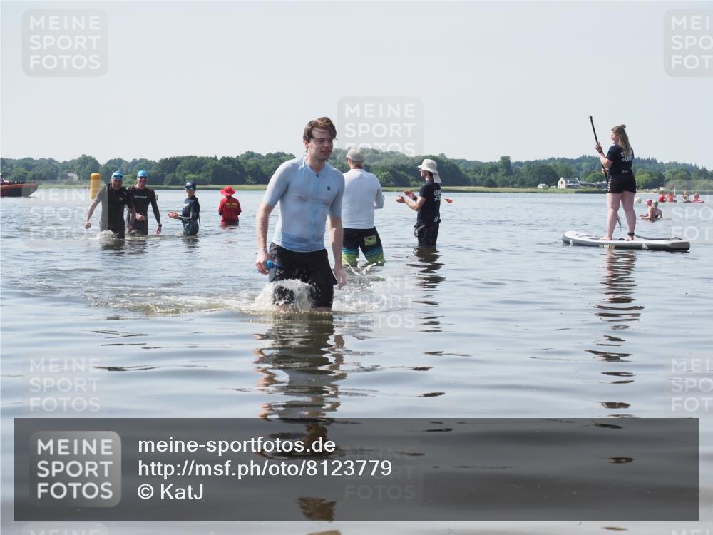 22.06.2025 - Viking Triathlon KatJ http://msf.ph/oto/8123779 22.06.2025 10:58:05 Schwimmen 357 meine-sportfotos.de